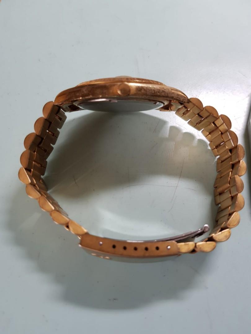 rofina supreme quartz watch