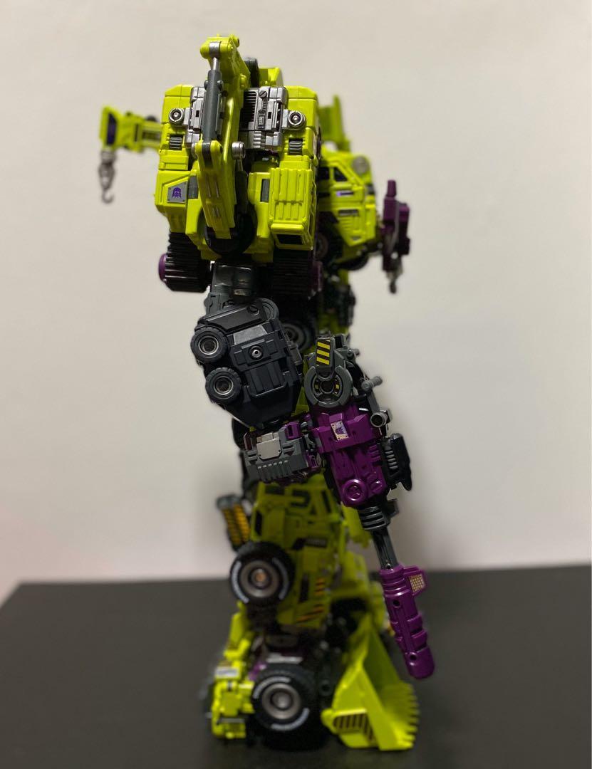 Transformers Generation Toy Gravity Builder (Devastator), Hobbies