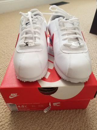 Nike Cortez SL Size 4.5 Y