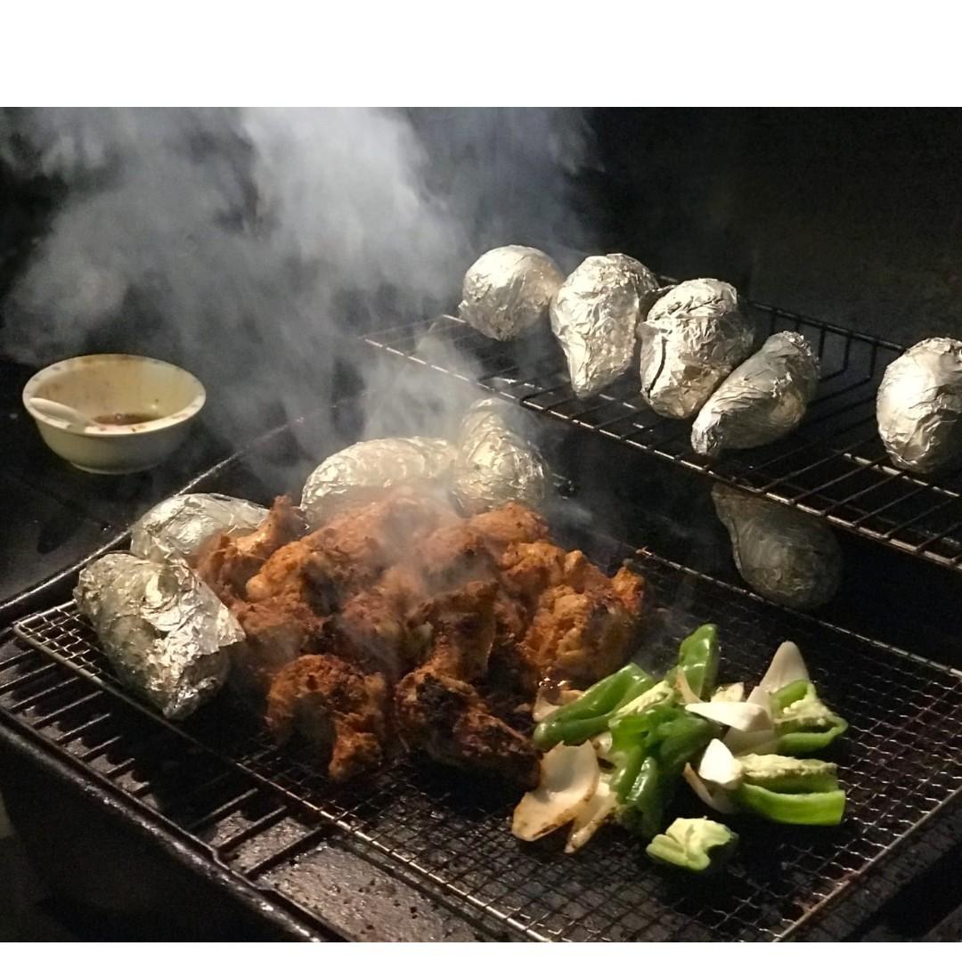 11 Billabong 2 Burner BBQ Gas Grill Carousell