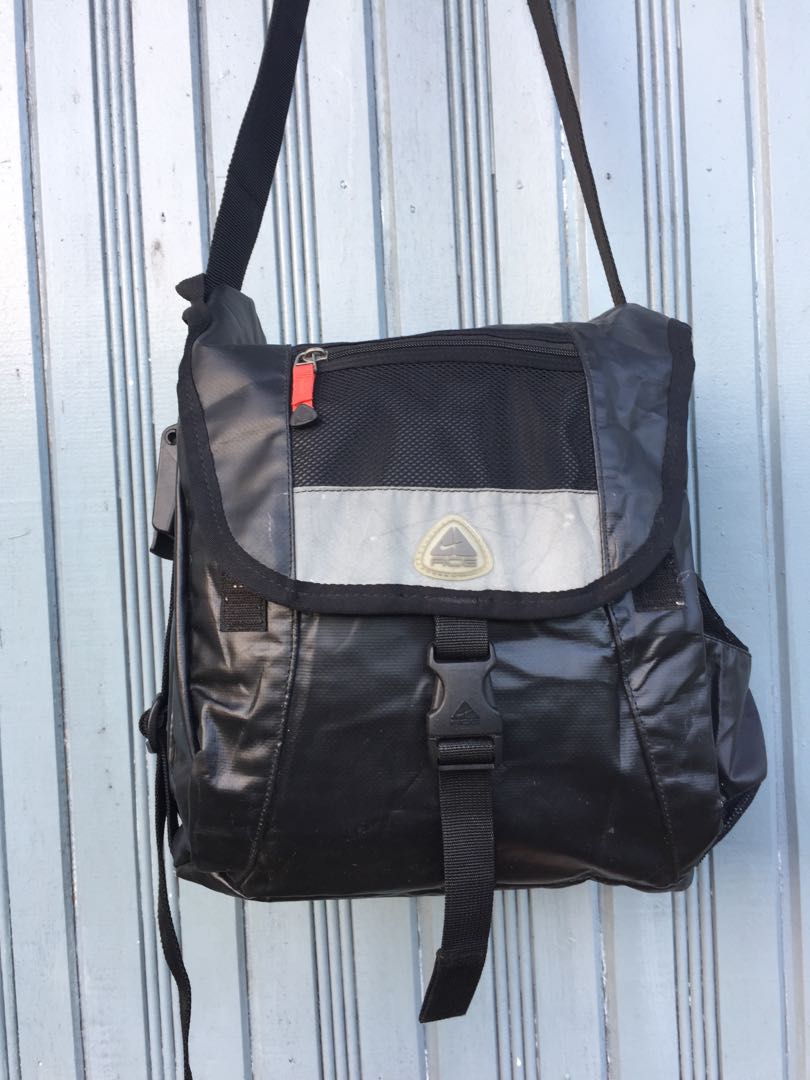 Nike acg shoulder bag discount