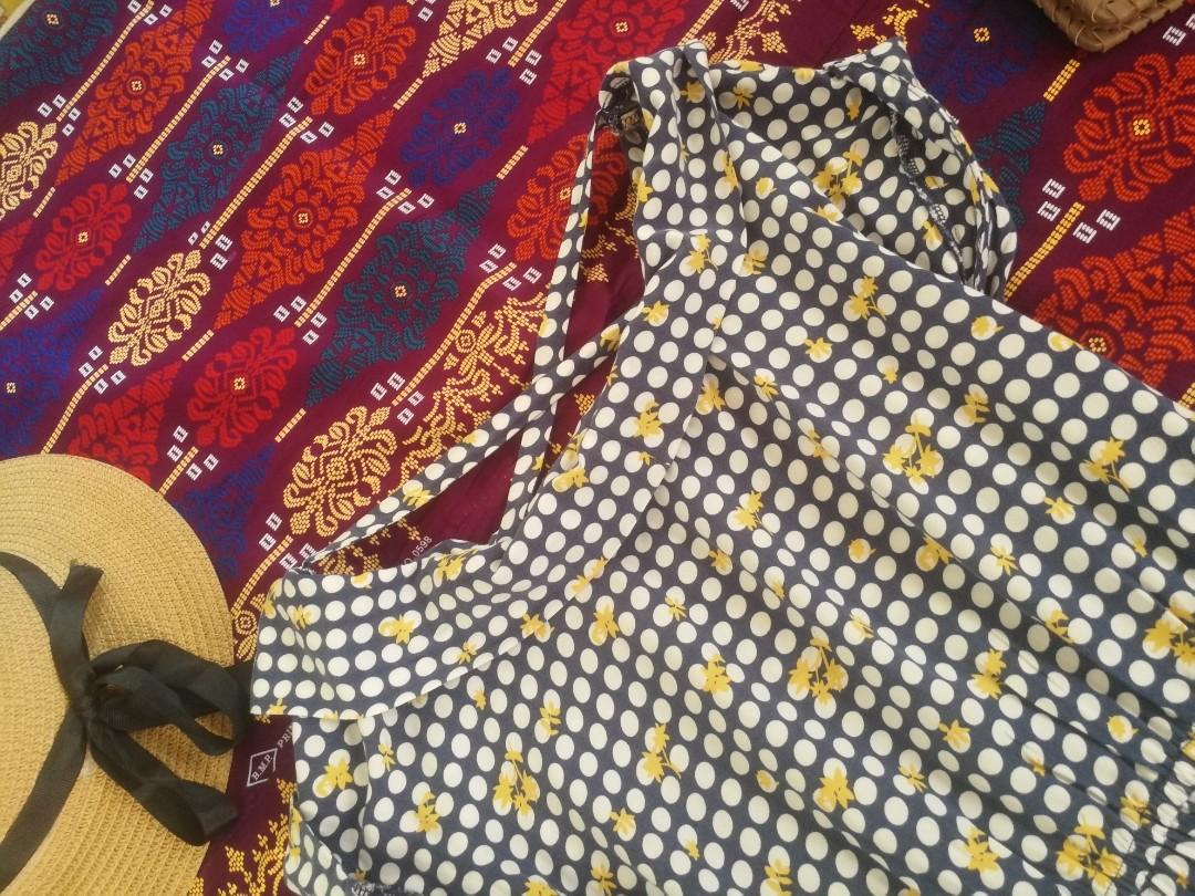 Blue Polka dot Retro Style Dress (Category: Dresses) located in Quezon City. Submitted by gabade (Listing ID 269064689, Image 3). Description: 📍Blue Polka Dot Retro Style Dress ✔️Condition: Very Good ✔️Size/Color: Small/Navy Blue and White Polka Dot with Yellow accent ✅ I'm 5'1 and the dress fell till my mid tigh ✔️Specs: with side pockets + criss croas design at the back ✔️ Perfect for new year event ✔️RFS: Decluterring #photocontest1 #treasure