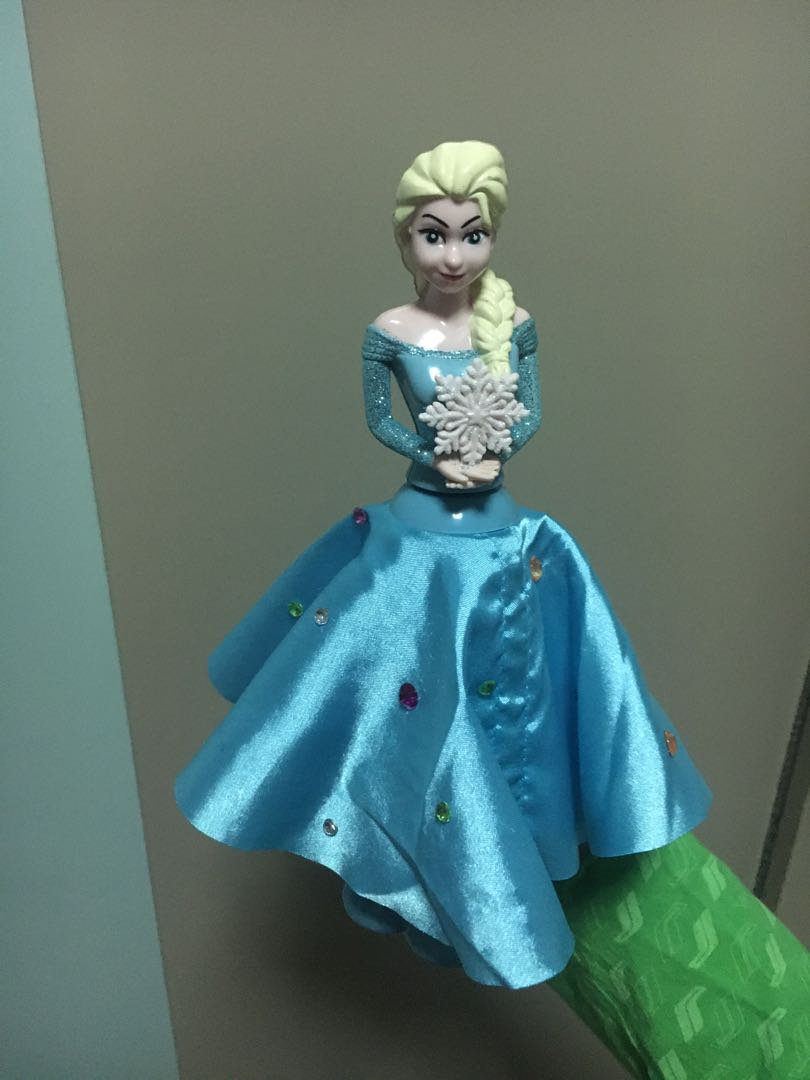 Elsa Doll spinning dress from Hong Kong disneyland