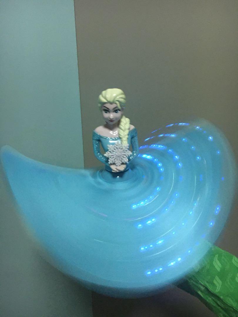 Elsa spinning dress doll shop