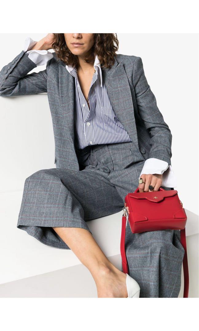 Manu atelier bold bag store
