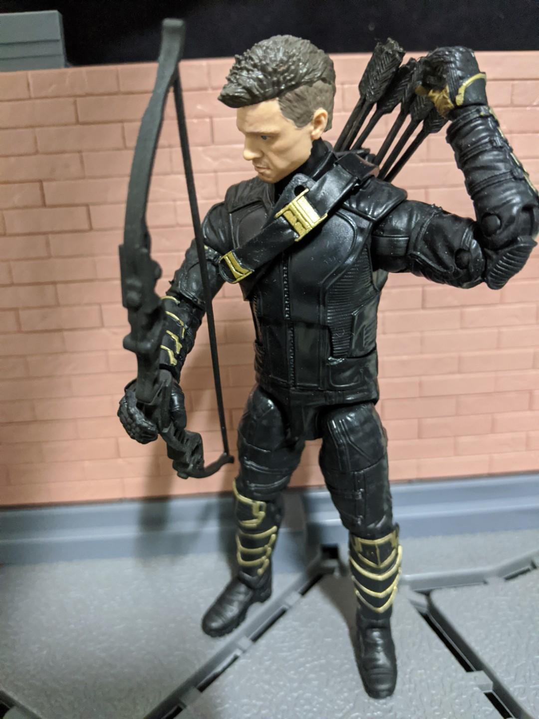 Marvel legends sales endgame hawkeye