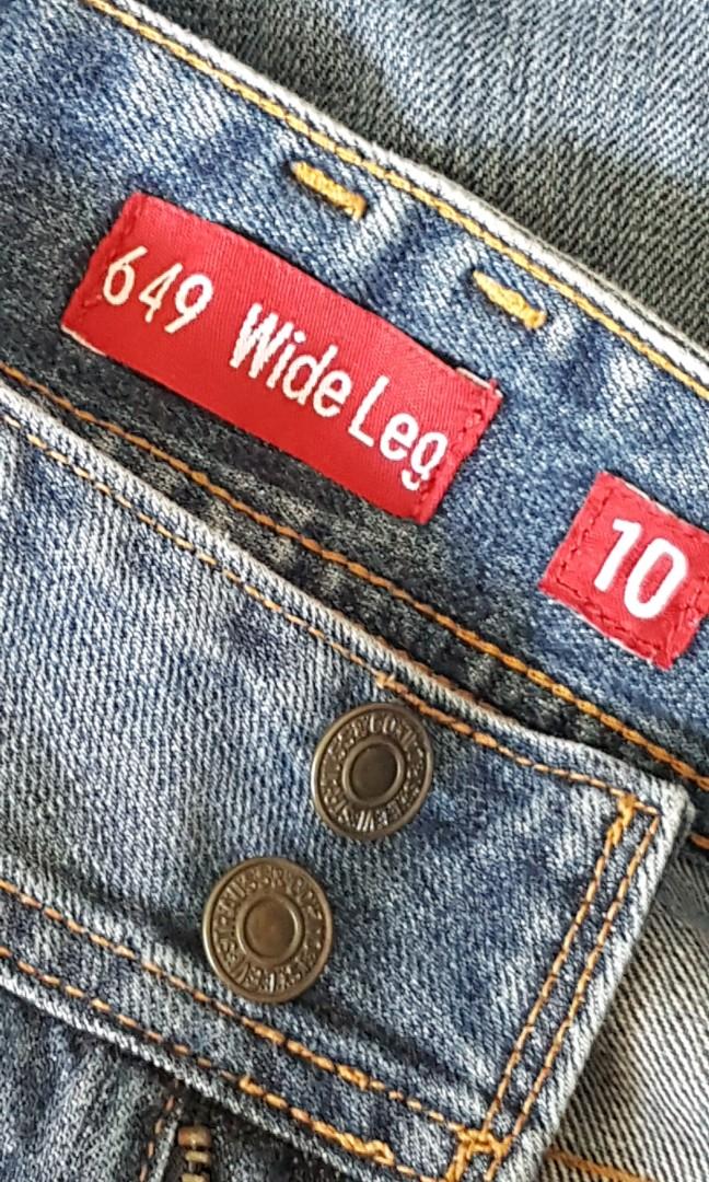size 10 in levi jeans