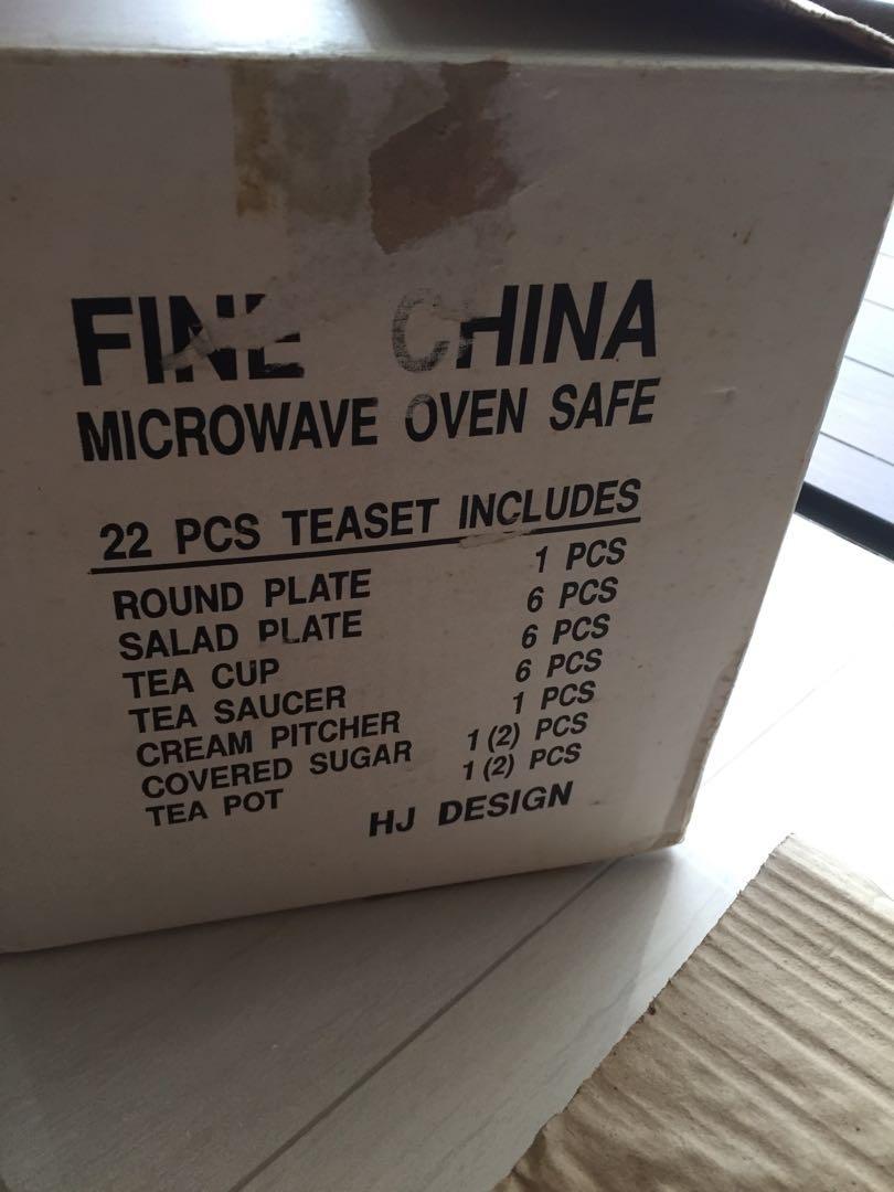 Tea sets 22pcs (Category: Coffee & Tea Tableware) located in Singapore. Submitted by freelylim (Listing ID 269017821, Image 2). Description: New in box tea set Porcelain 22pcs .