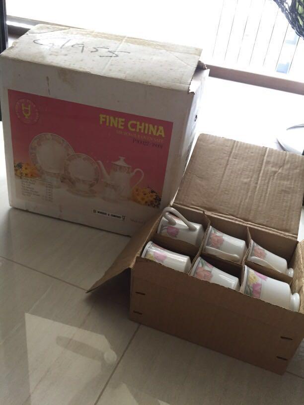 Tea sets 22pcs (Category: Coffee & Tea Tableware) located in Singapore. Submitted by freelylim (Listing ID 269017821, Image 1). Description: New in box tea set Porcelain 22pcs .
