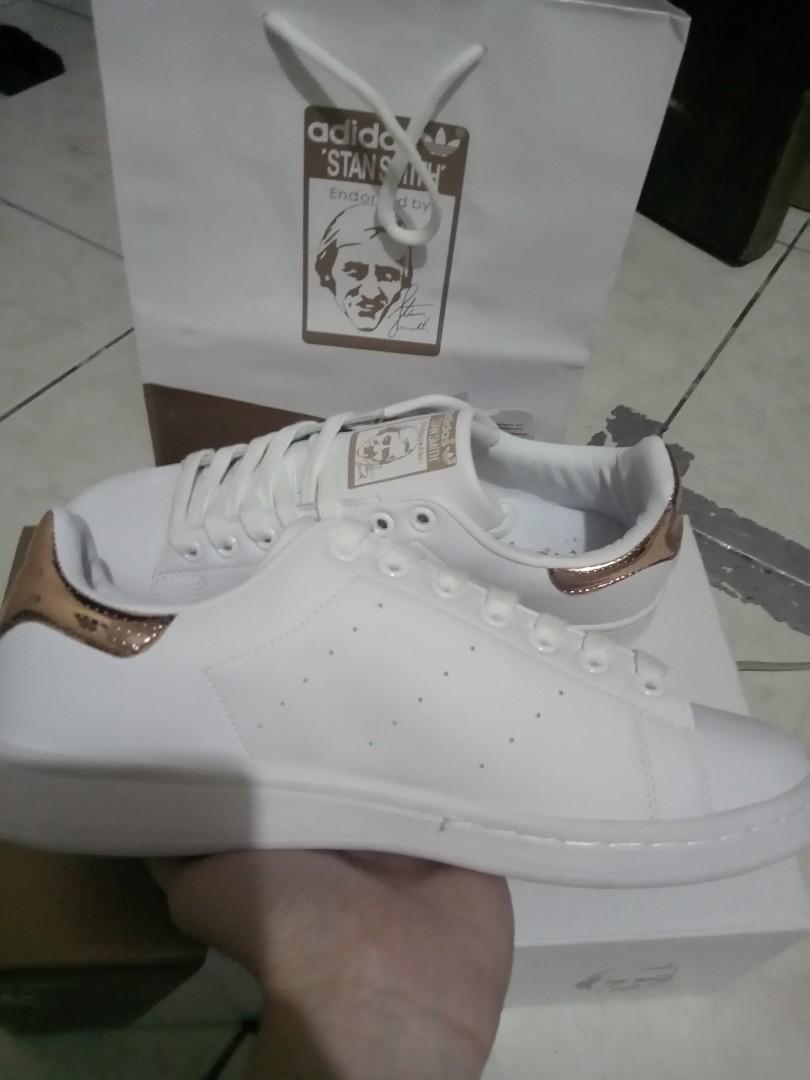 Adidas stan smith top rose gold toe