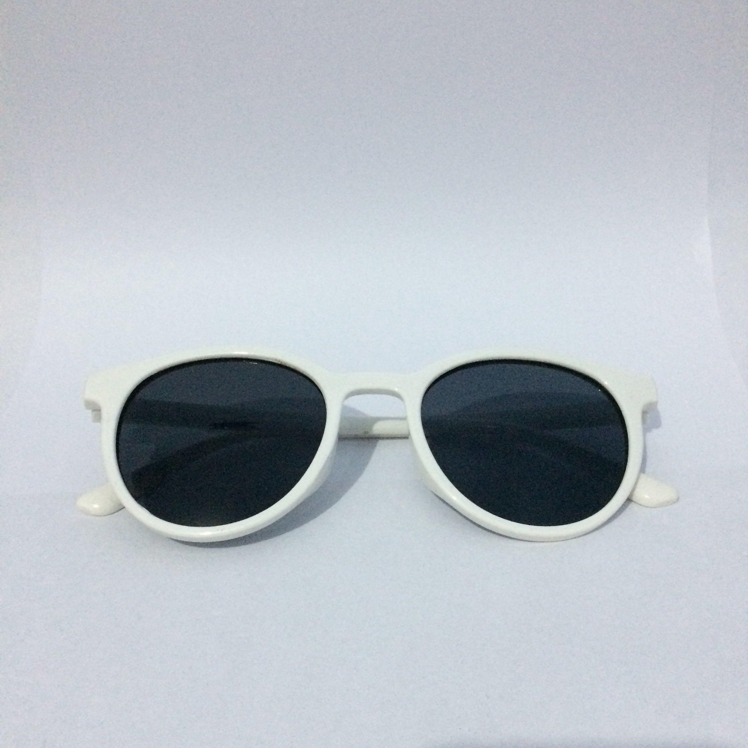 Kacamata Korea Warna Putih - Model Cermin Mata