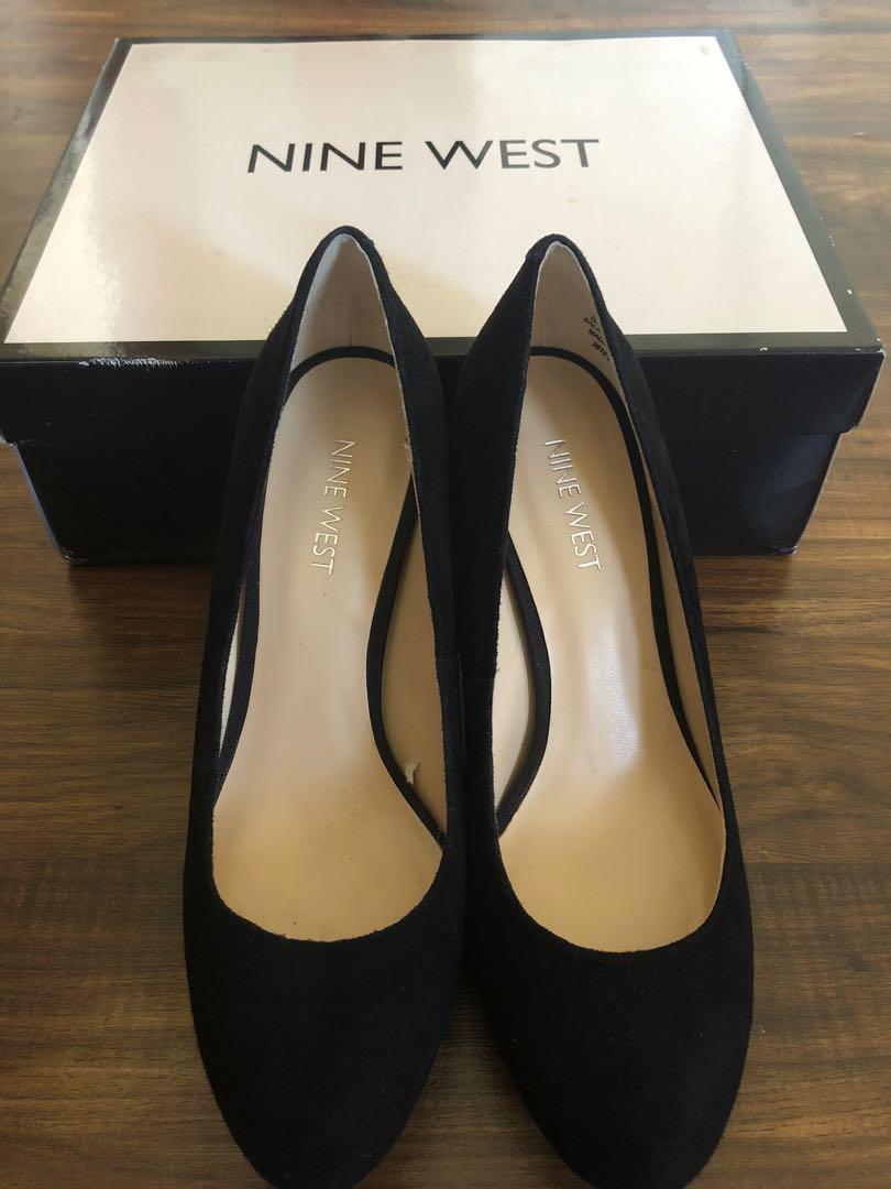 nine west black pumps