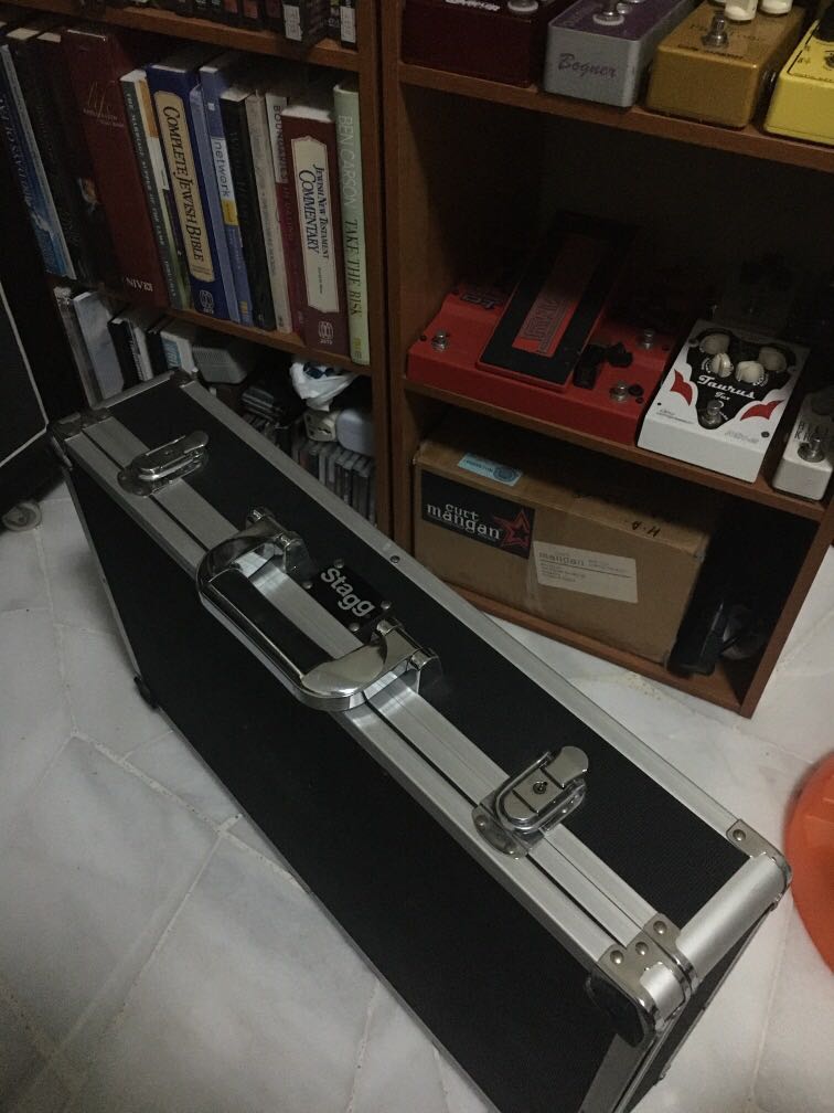 Stagg Pedalboard Hardcase, Hobbies & Toys, Music & Media, Music