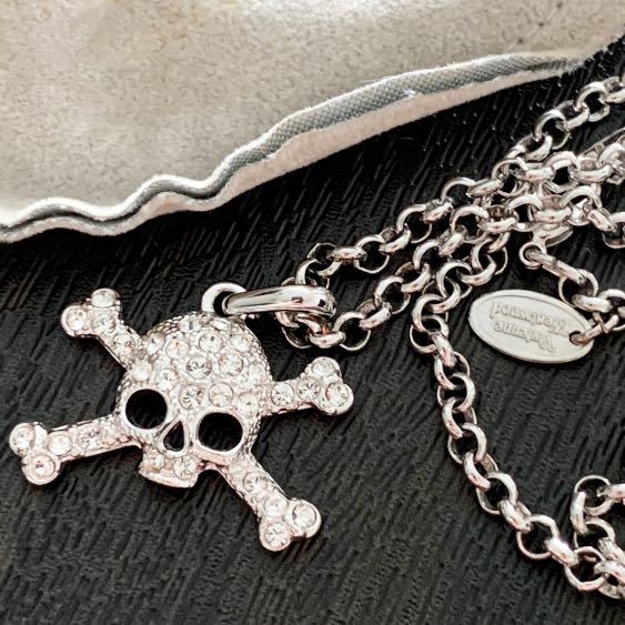 Vivienne Westwood Dogbone Necklace and Bracelet Set - Etsy | Chain link  bracelet, Bracelet set, Anime necklace
