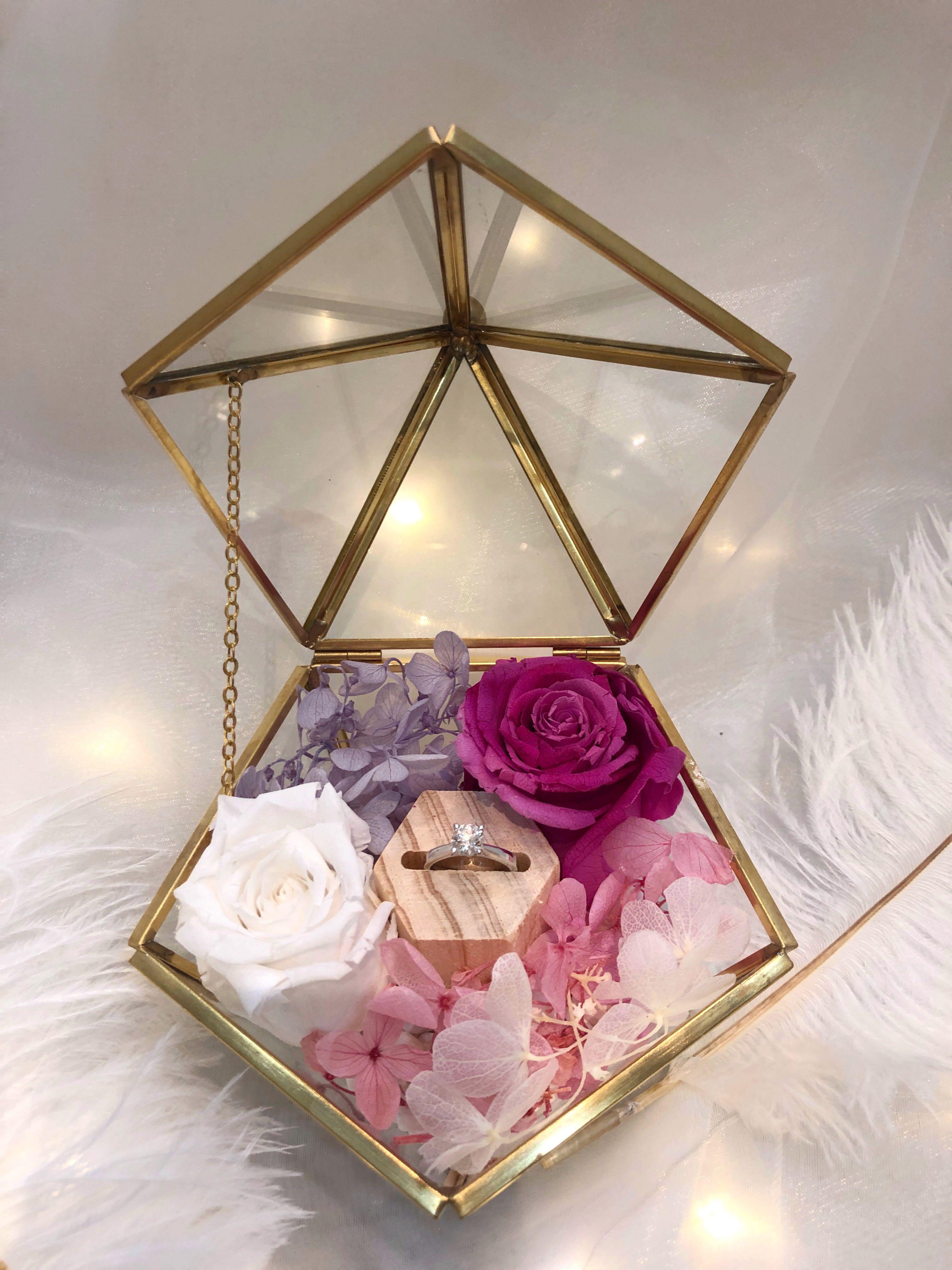 Terrarium ring top bearer