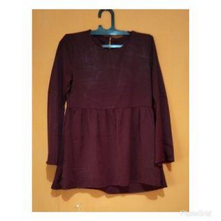 Atasan maroon