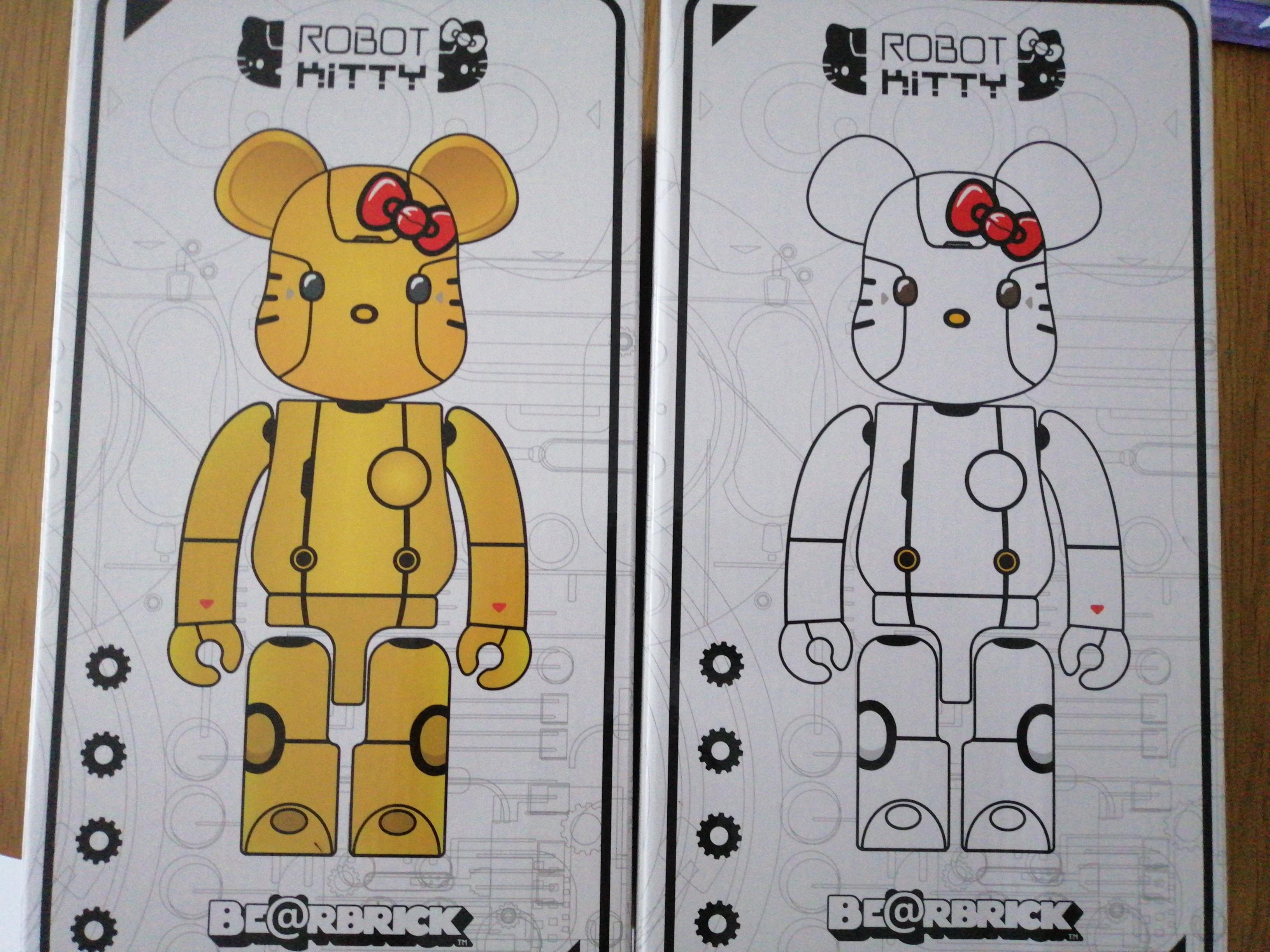 Medicom 100% Bearbrick ~ Action City x Hello Kitty Be@rbrick Gold Robot Kitty