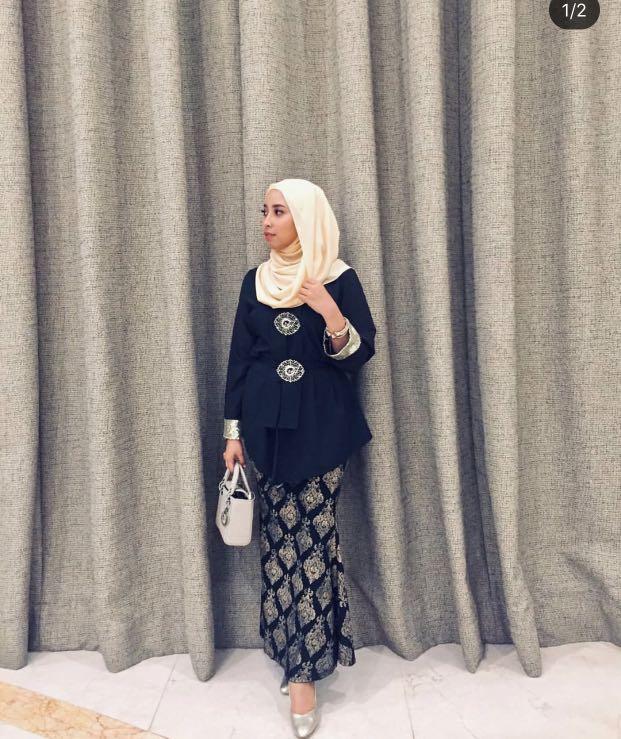 Kebaya Hitam Gold Baju Raya Muslimah Fashion Two Piece On Carousell
