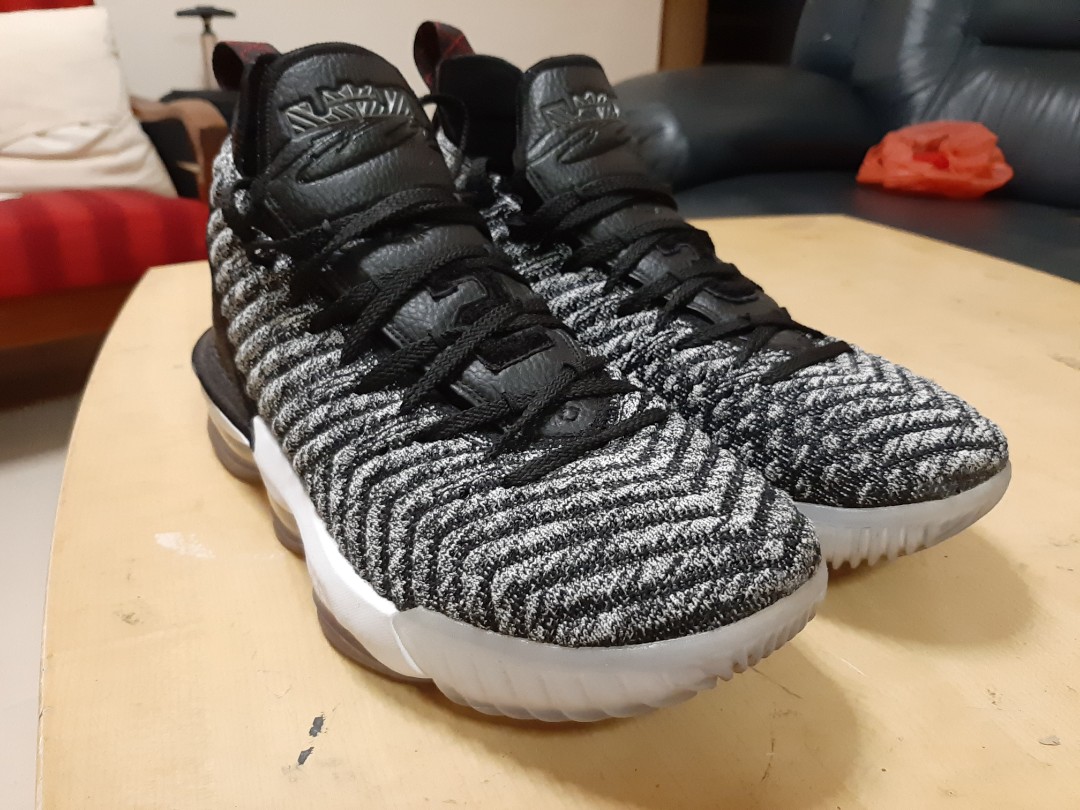 Lebron 16 Oreo Colorway US10 S$130 Fast 