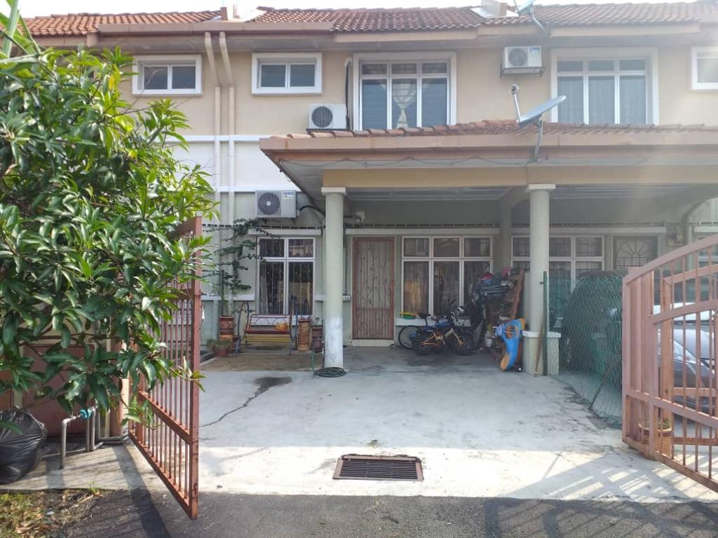 Lokasi Strategik 1 1 2 Storey Taman Impian Putra Bandar Seri Putra Bangi Luas Property For Sale On Carousell