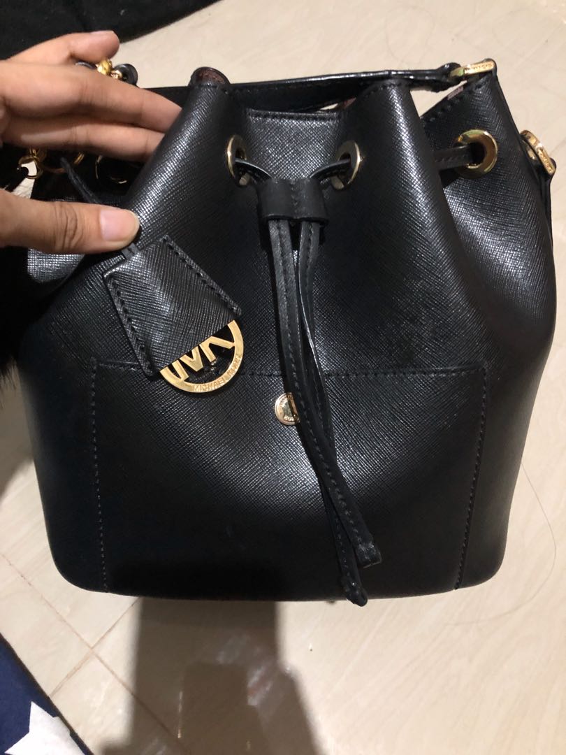 michael kors greenwich bucket bag