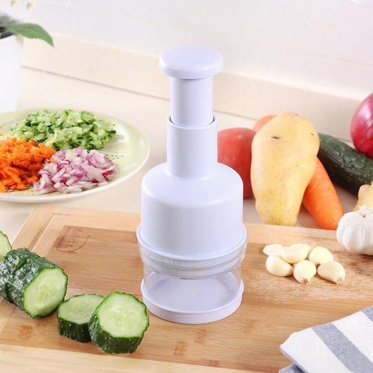 ONION /VEGETABLE CHOPPER (Category: Juicers, Blenders & Grinders) located in Marikina City. Submitted by slayxshop (Listing ID 269298095, Image 2). Description: .