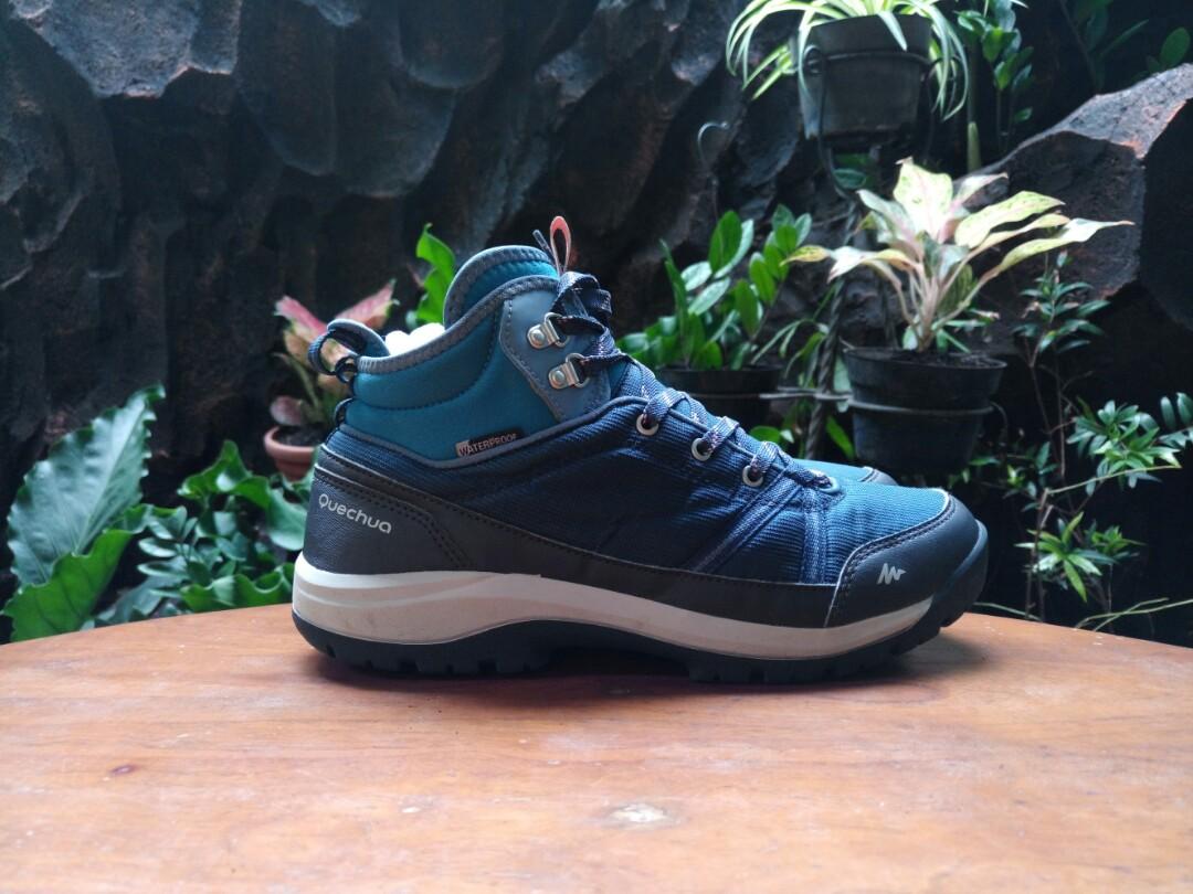 Quechua Decathlon Sepatu Hiking Sepatu Outdoor Sepatu Gunung Fesyen Pria Sepatu Sepatu Boot Di Carousell