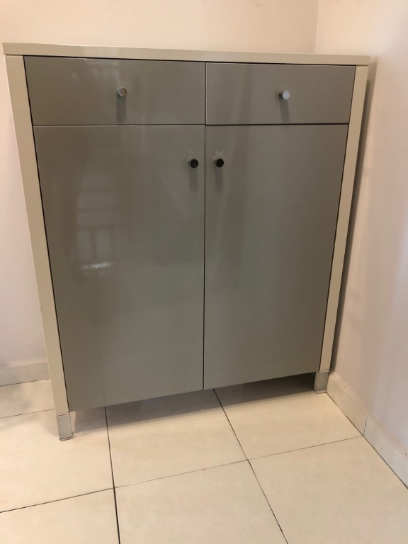 Shoe Cabinet Courts