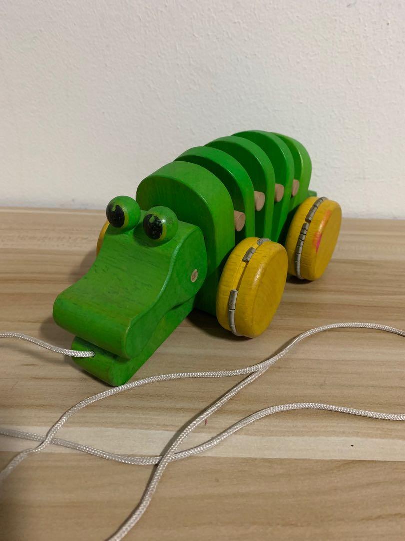wooden alligator pull toy