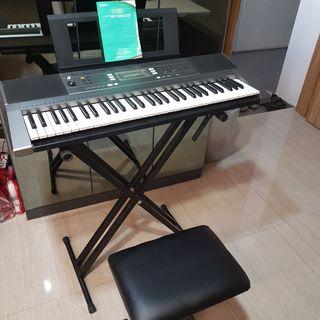 Yamaha Electronic Keyboard PSR- E353