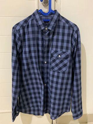 Kemeja biru kotak
