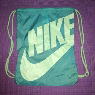 全新Nike束口背袋