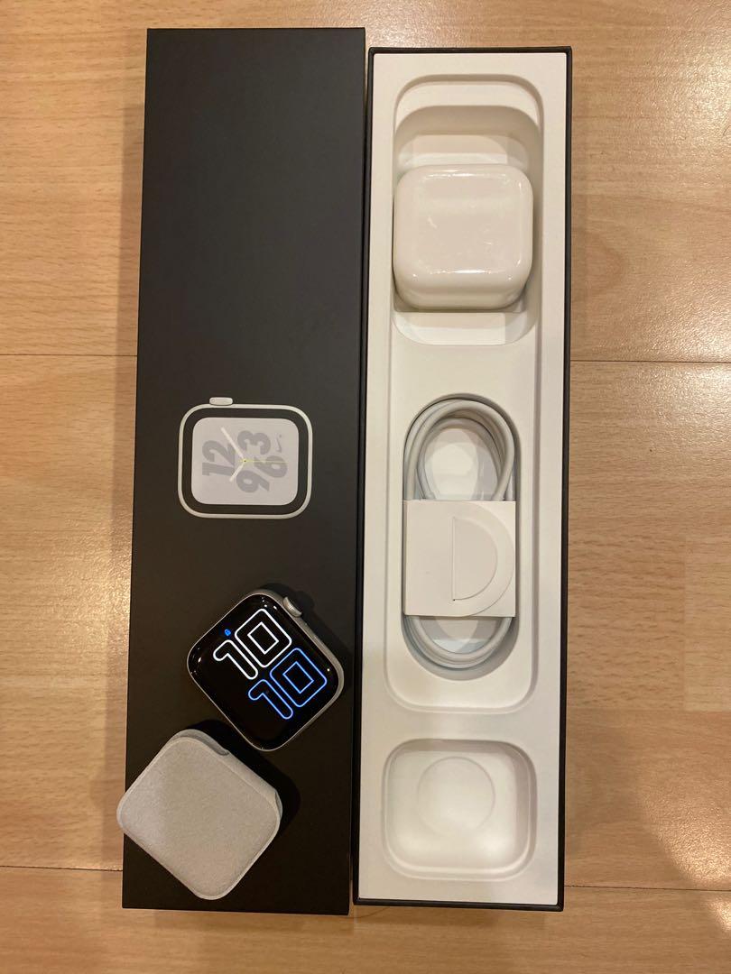 Apple Watch Series 4 Nike 44mm Silver Aluminium Case with Summit