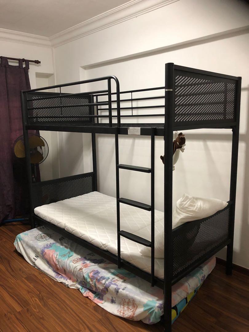 Double Decker Bunk Bed (used), Furniture & Home Living, Furniture, Bed