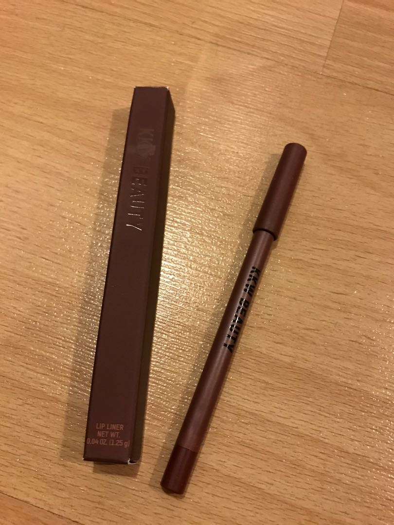 KKW Beauty 90’s chic vogue lip liner, Beauty & Personal Care, Face, Makeup on Carousell