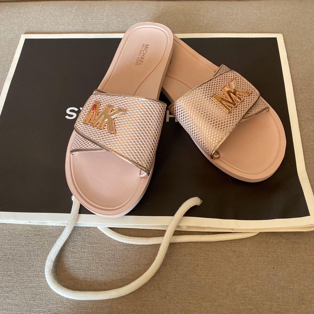 Michael kors 2025 slides rose gold