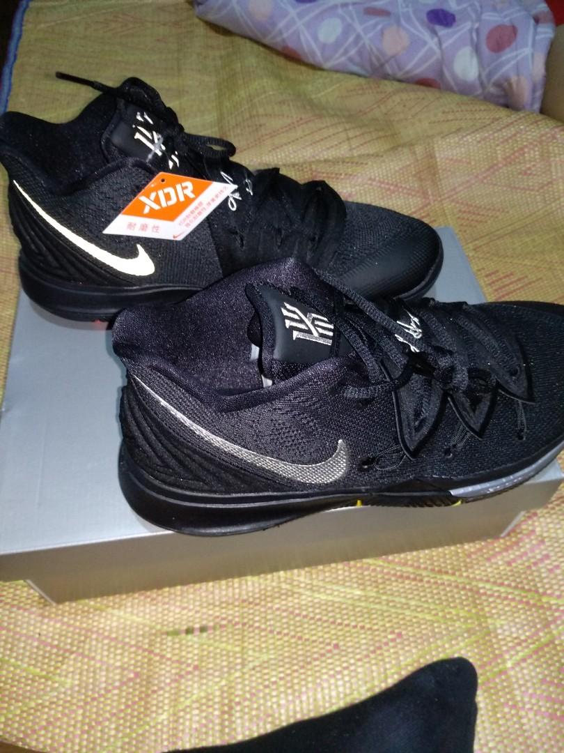 Kyrie 5 pure black clearance