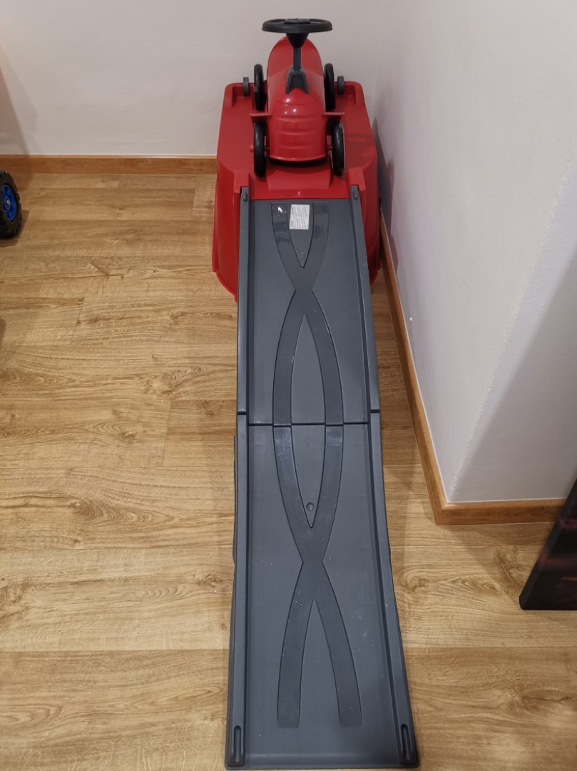 radio flyer ride on with ramp