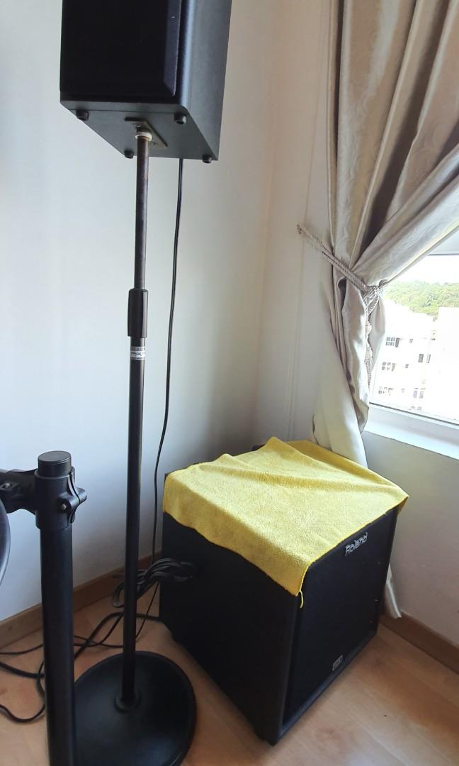 Roland Drum Sound Module TD11 complete with speaker system, Hobbies