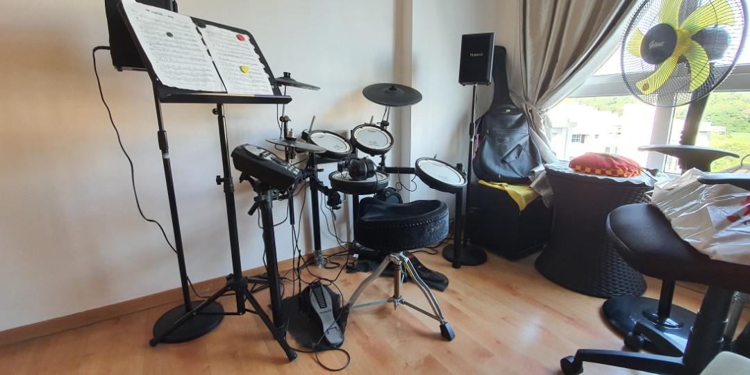 Roland Drum Sound Module TD11 complete with speaker system, Hobbies