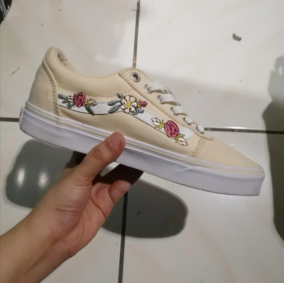 vans ward floral embroidery