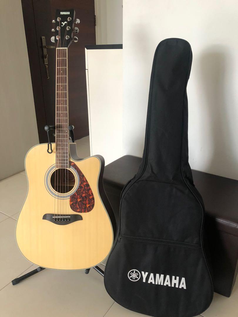 Yamaha Electric Acoustic Guitar with CutAway (FGX700SC), Hobbies