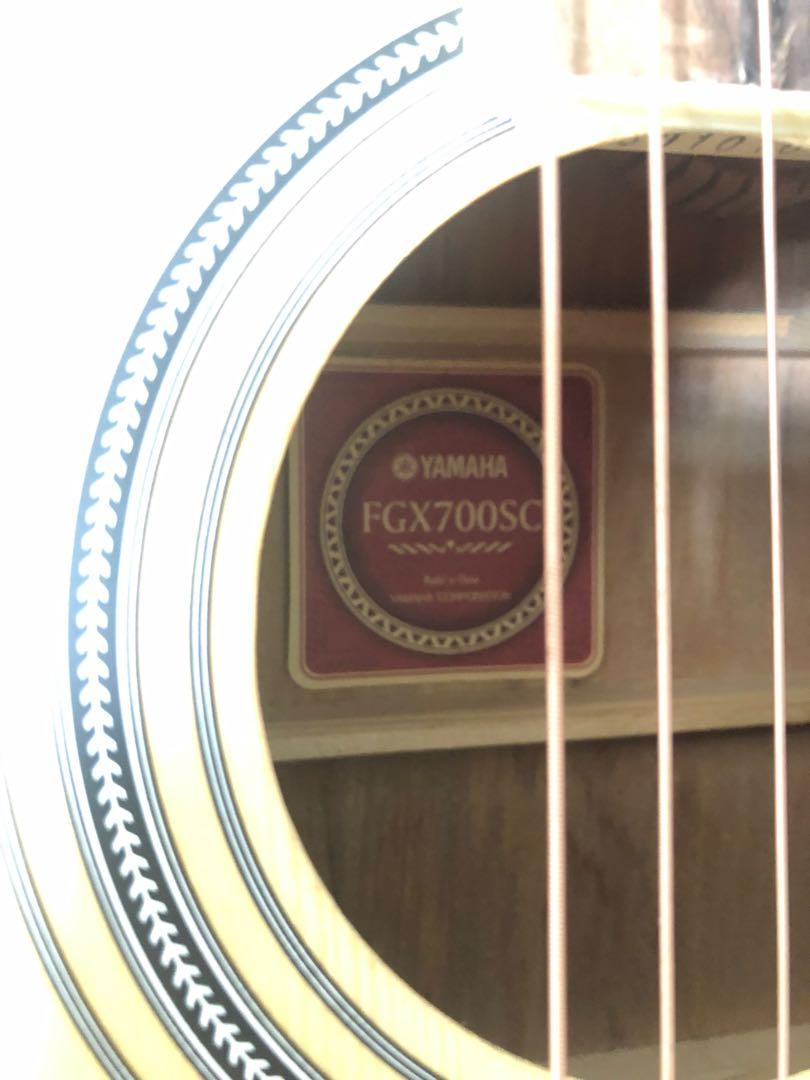 Yamaha Electric Acoustic Guitar with CutAway (FGX700SC), Hobbies