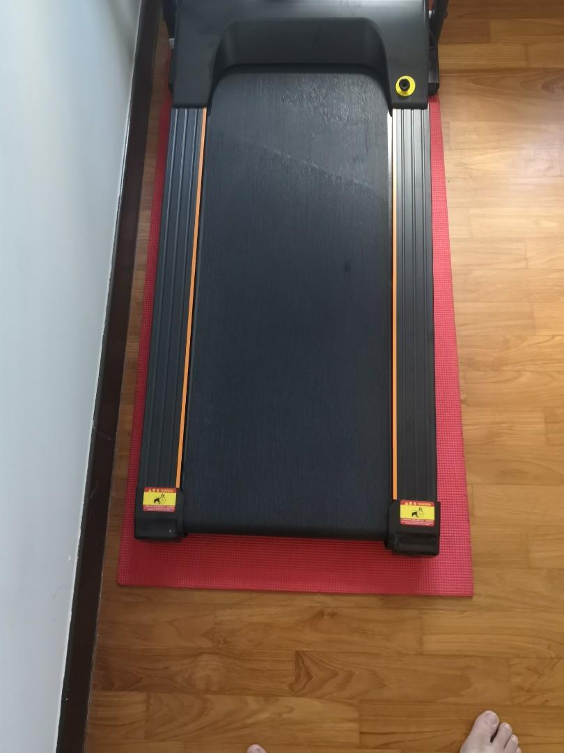 Brisk Walking Treadmill, Sports Equipment, Exercise & Fitness, Cardio ...
