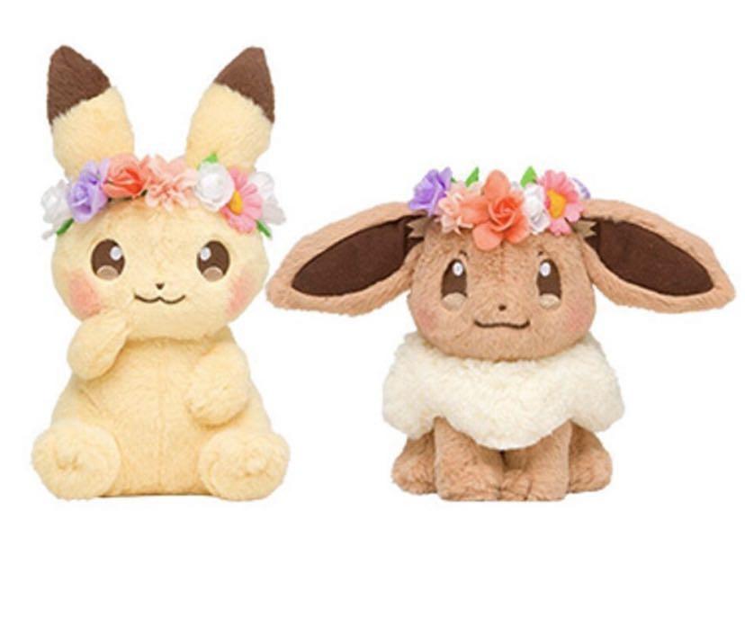 Christmas Flower Crown Pikachu and Eevee