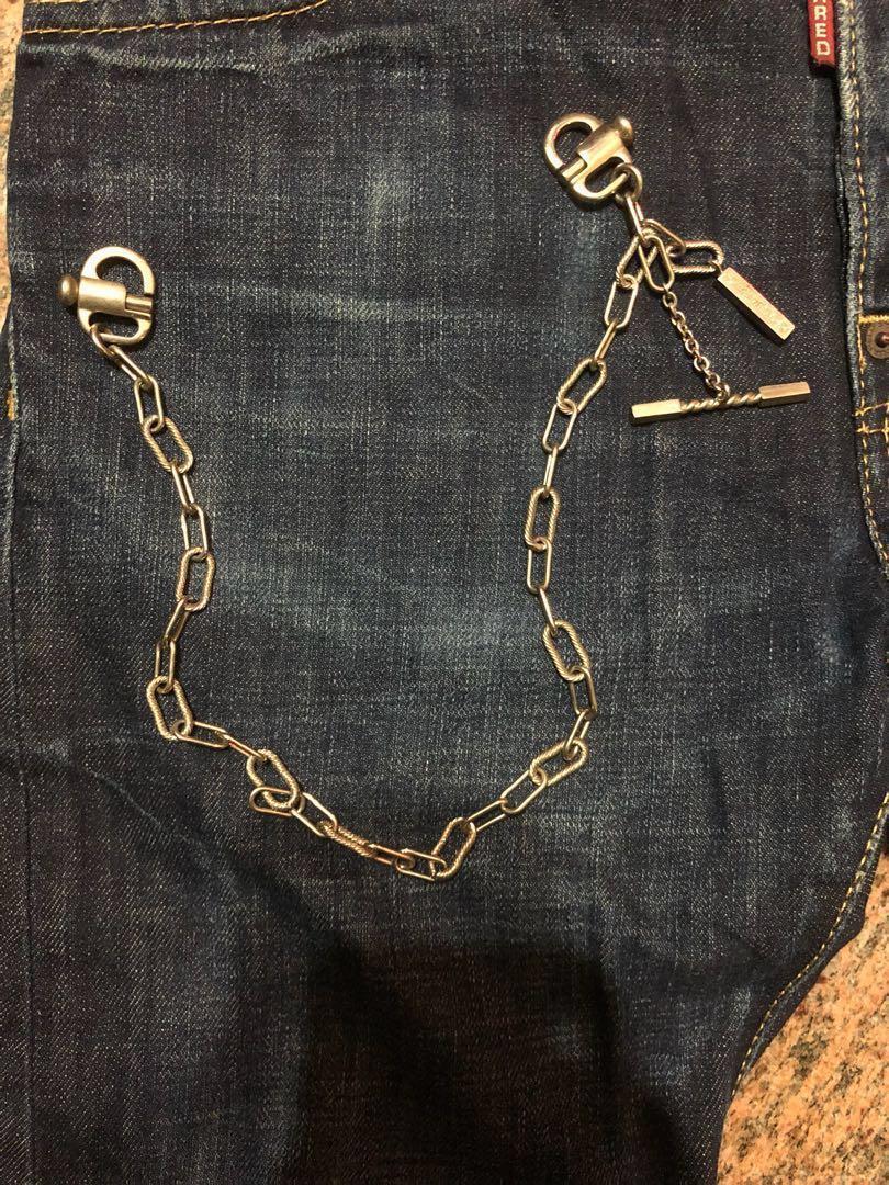 Dsquared2 chains （分類：飾物及配件）位於 Hong Kong。 由 hedi_chan 提交（商品編號 209828744，圖片 1）。簡介： Ironic item of Dsquared2, used for a few times only。