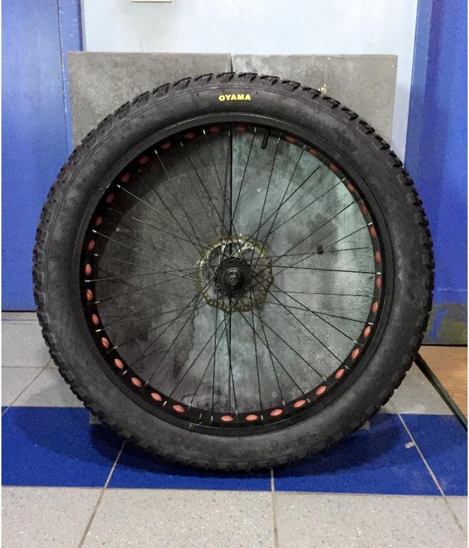 26 x 4 tyre