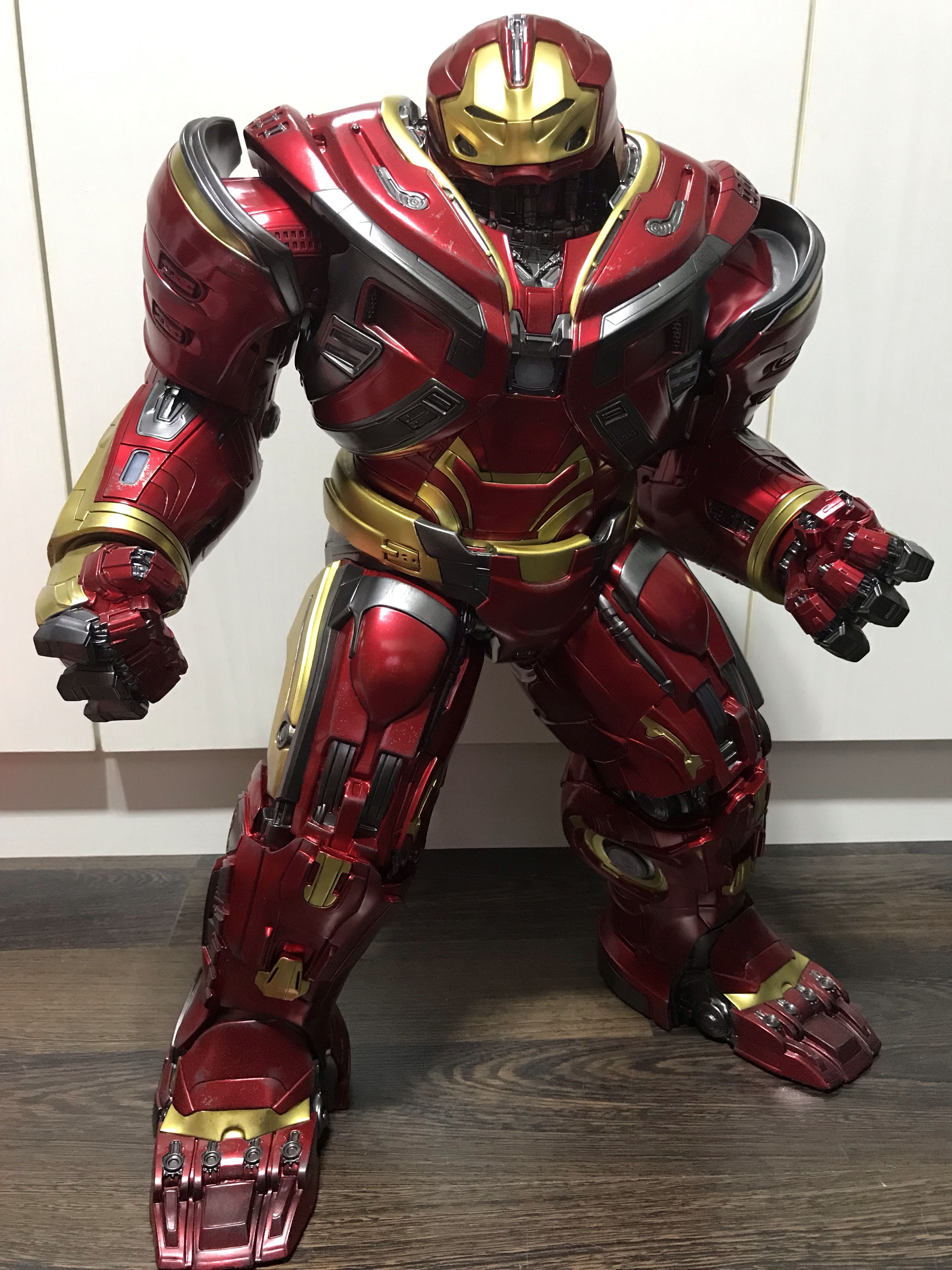 Hot toys discount hulkbuster 2.0