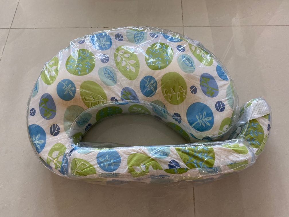 My Best Friend Nursing Pillow, Babies & Kids, Nursing & Feeding
