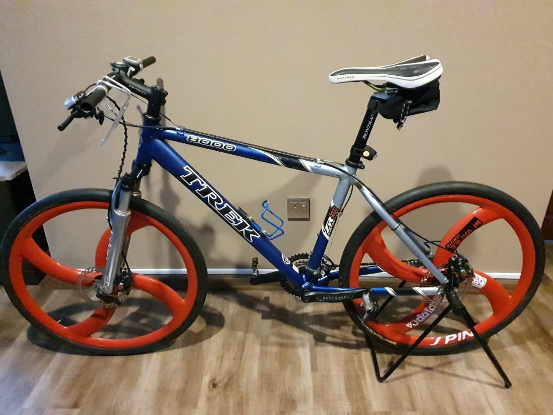 TREK 8000 series